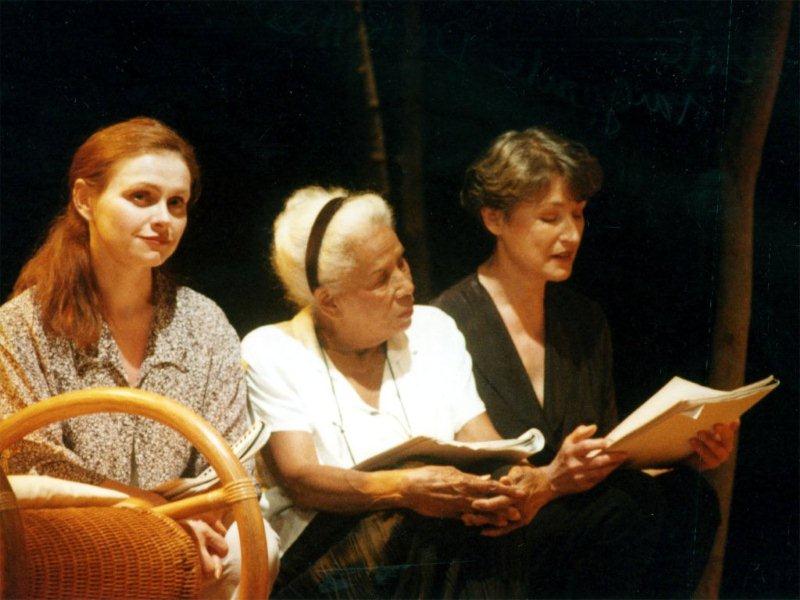 Jenny Alpha au théâtre
